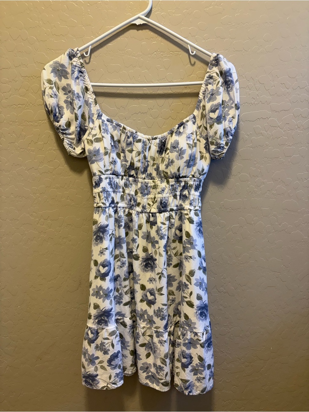 Hollister Floral Puff Sleeve Mini Dress in Blue and Cream